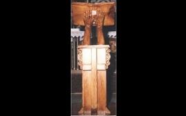 Leggio in legno di castagno nella chiesa di SS Pietro e Paolo di Stio Cilento